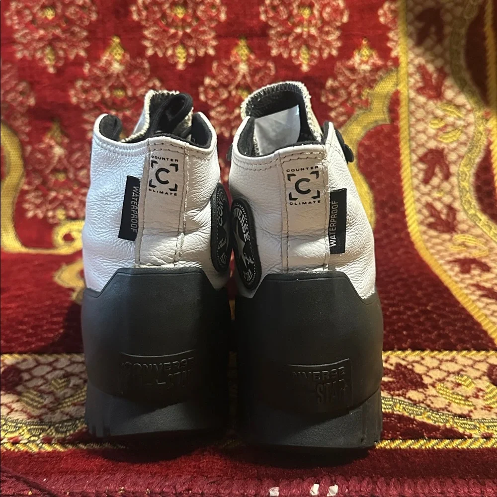 Converse all stars lugged weatherproof high tops size 7.5